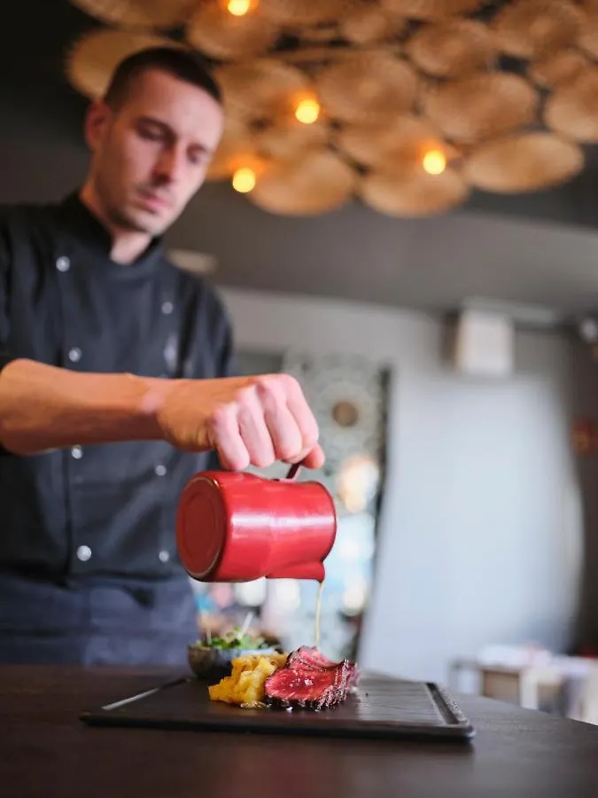 Qgat Restaurant Events & Hotel Sant Cugat del Vallès
